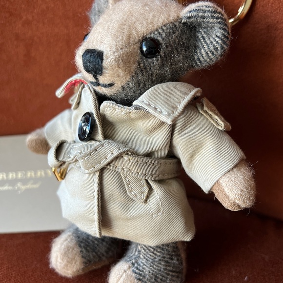 💯Authentic BURBERRY Thomas Bear Charm in Trench CoatPrice key - Picture 4 of 6
